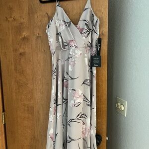 Lulu's NWT Lilac Floral Midi Dress